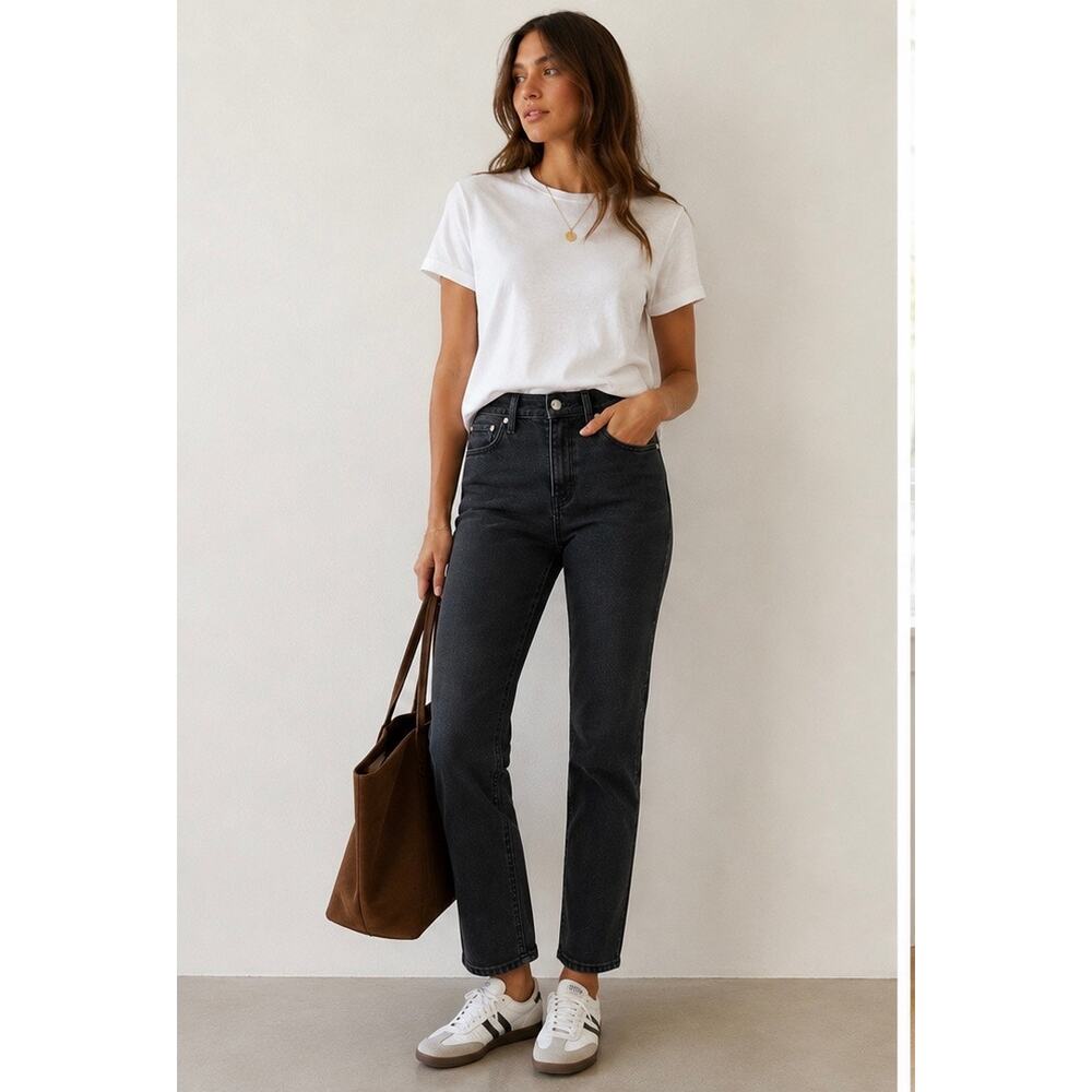 Madewell Black Classic Straight Leg Jeans 27 High Rise Cropped Black Denim NWOT - Picture 2 of 8